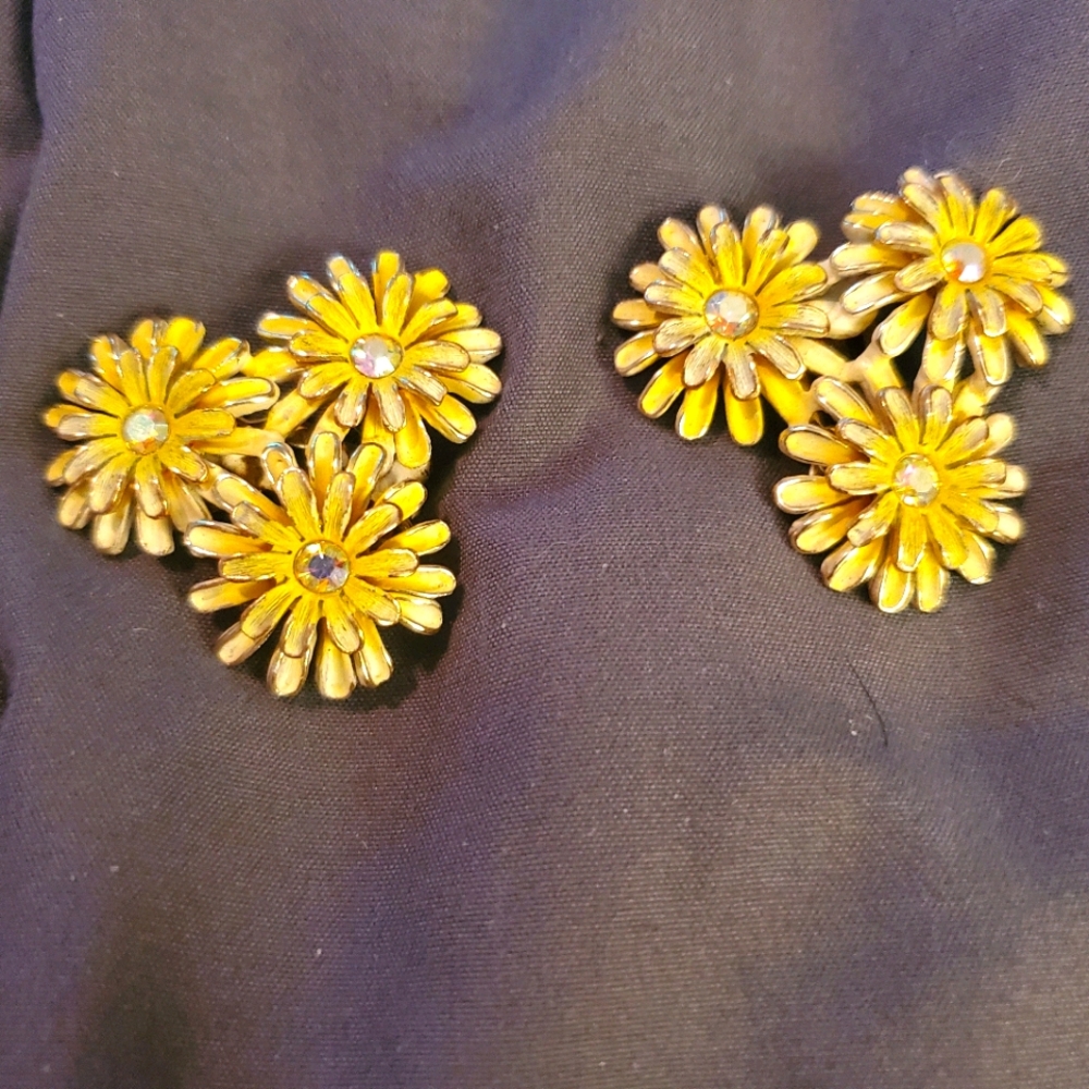 Vintage Kramer earrings